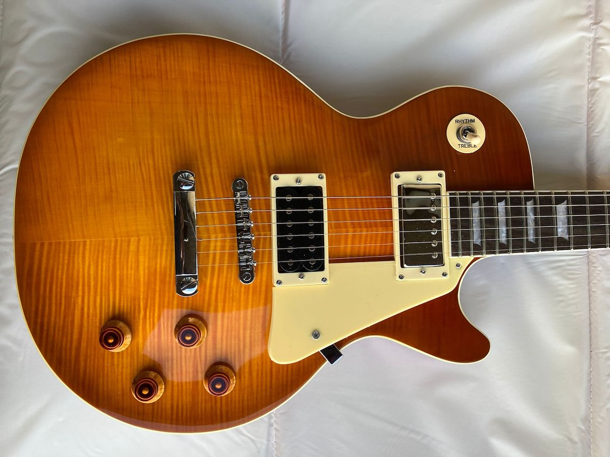Custom Made les Paul Style Guitars in Europe